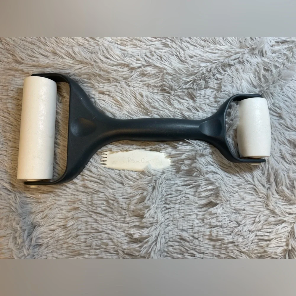 ⭐️Pampered Chef Baker's Roller #1485